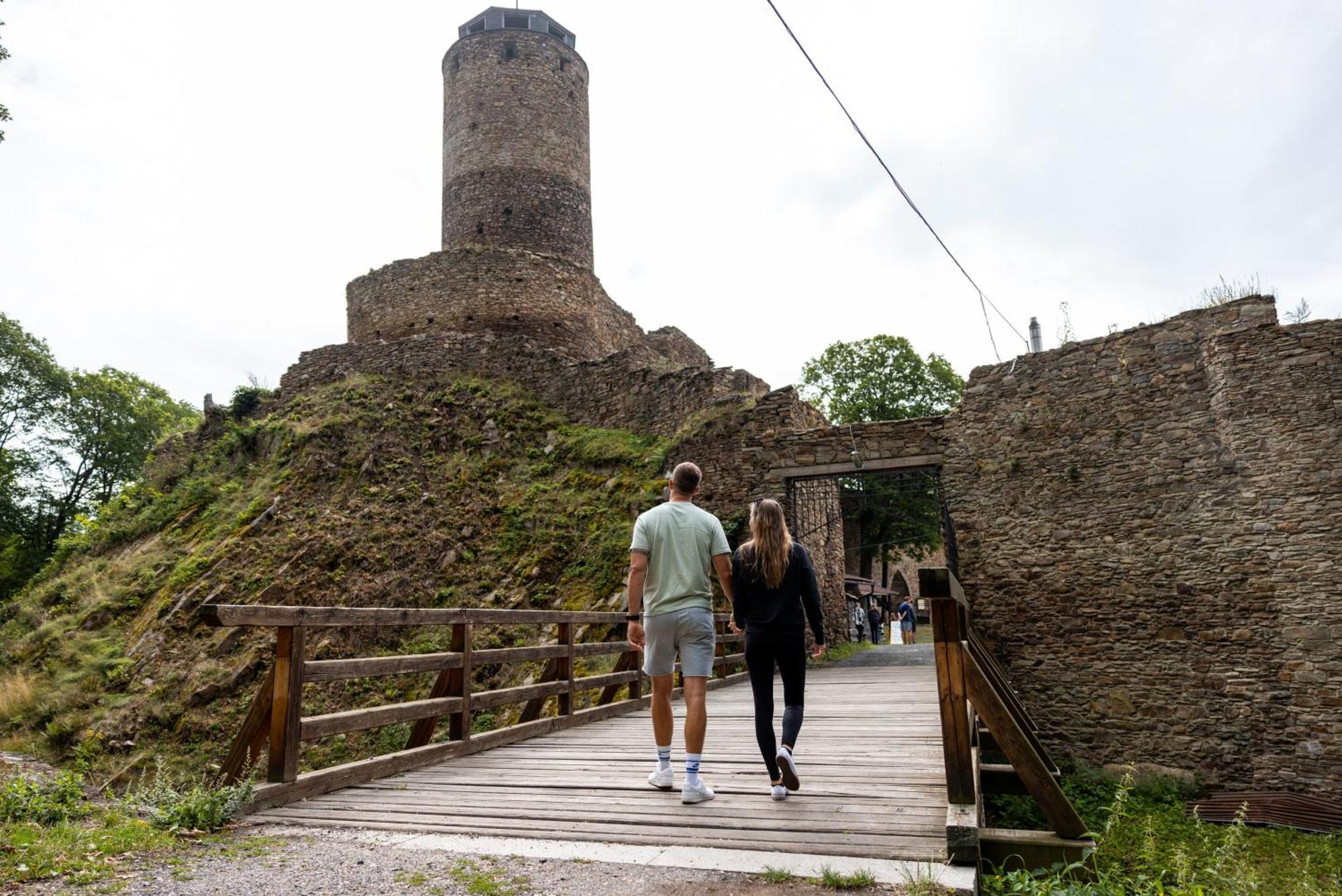 Pytloun Wellness Hotel Hasistejn Místo Zewnętrze zdjęcie