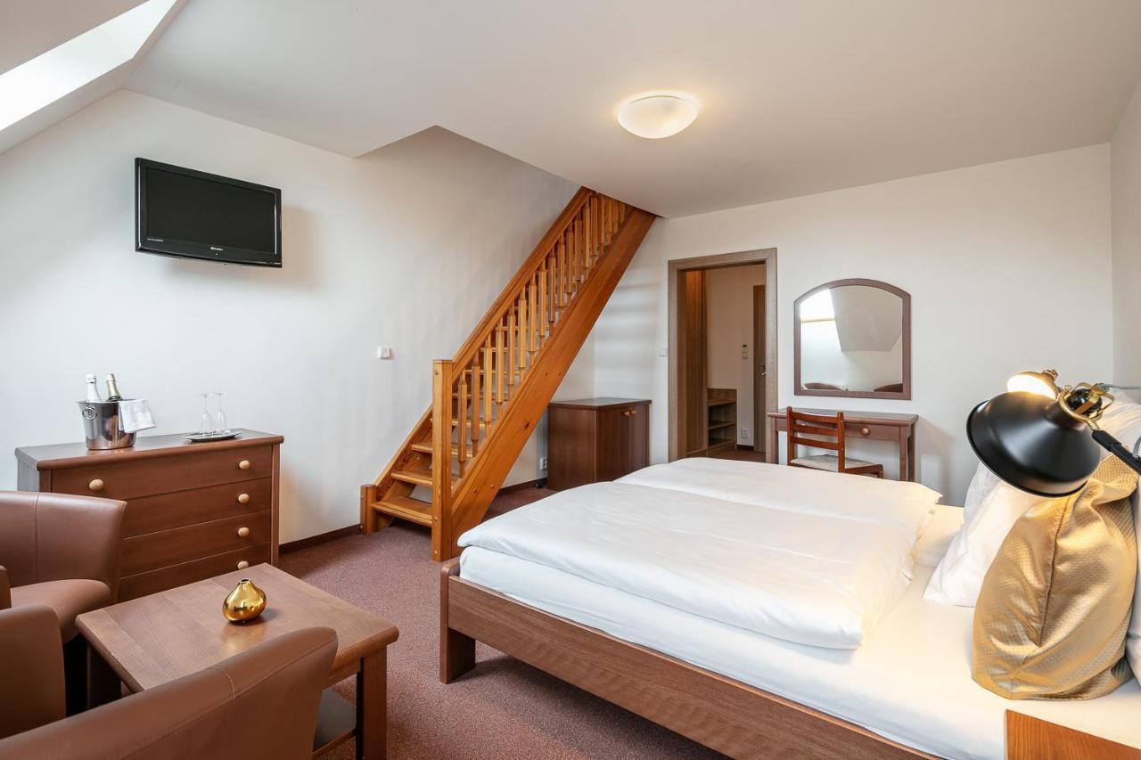 Pytloun Wellness Hotel Hasistejn Místo Zewnętrze zdjęcie